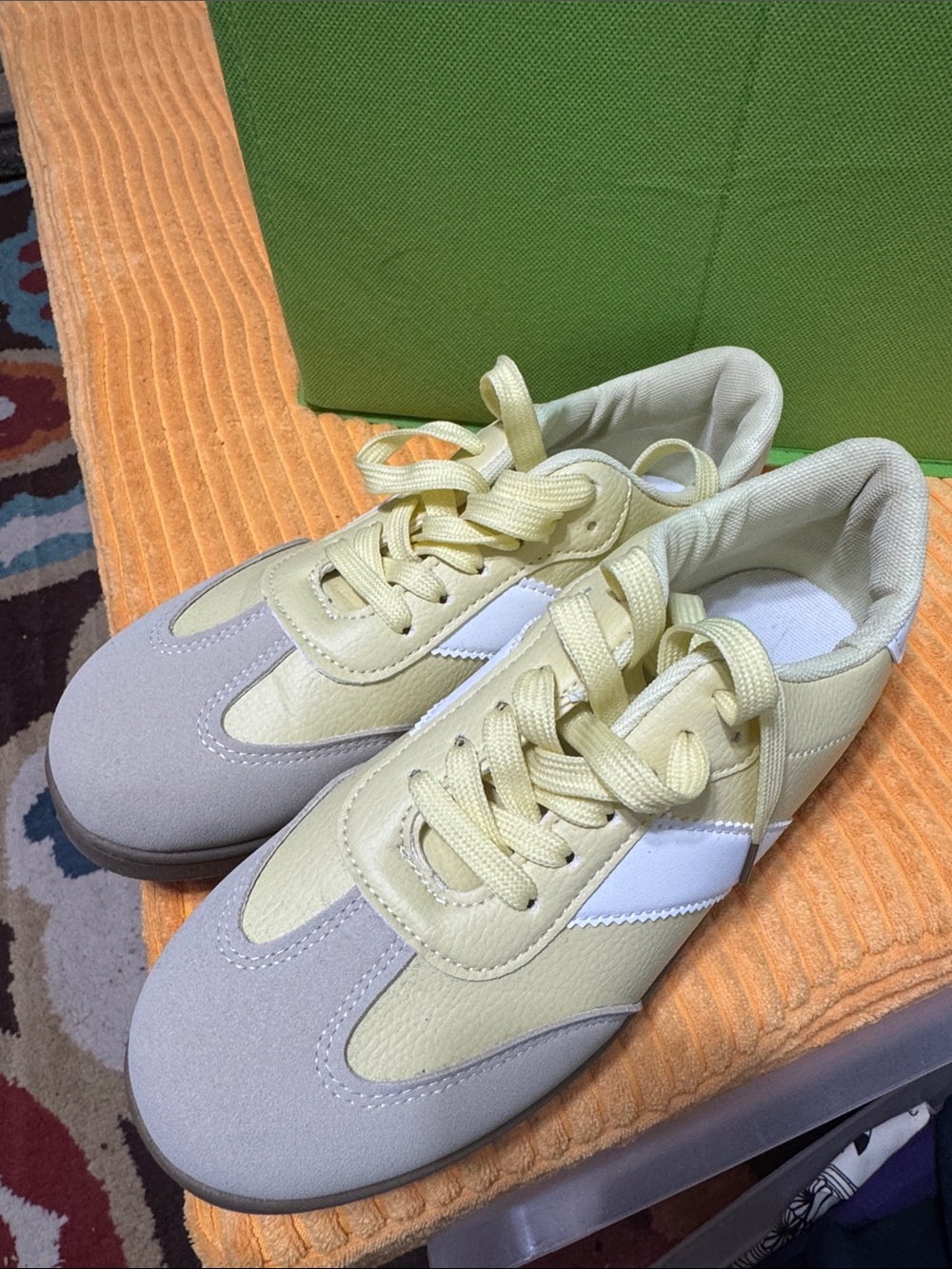 Women’s Casual Lace-Up Sneakers in Pale Yellow and Light Gray size 8 1/2-make me